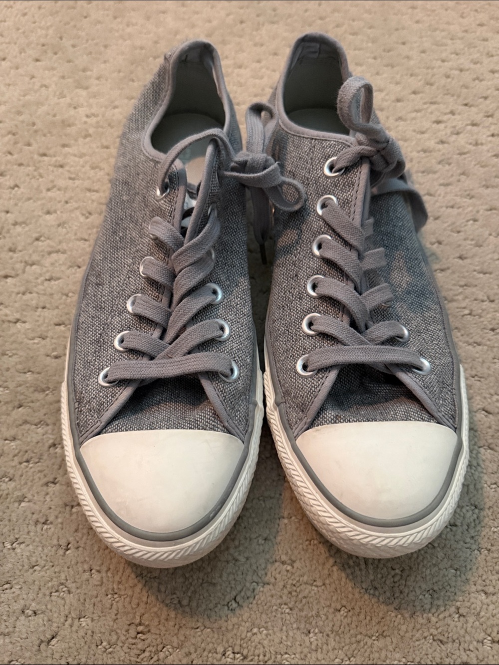 Classic Canvas Low-Top Sneakers in Gray
